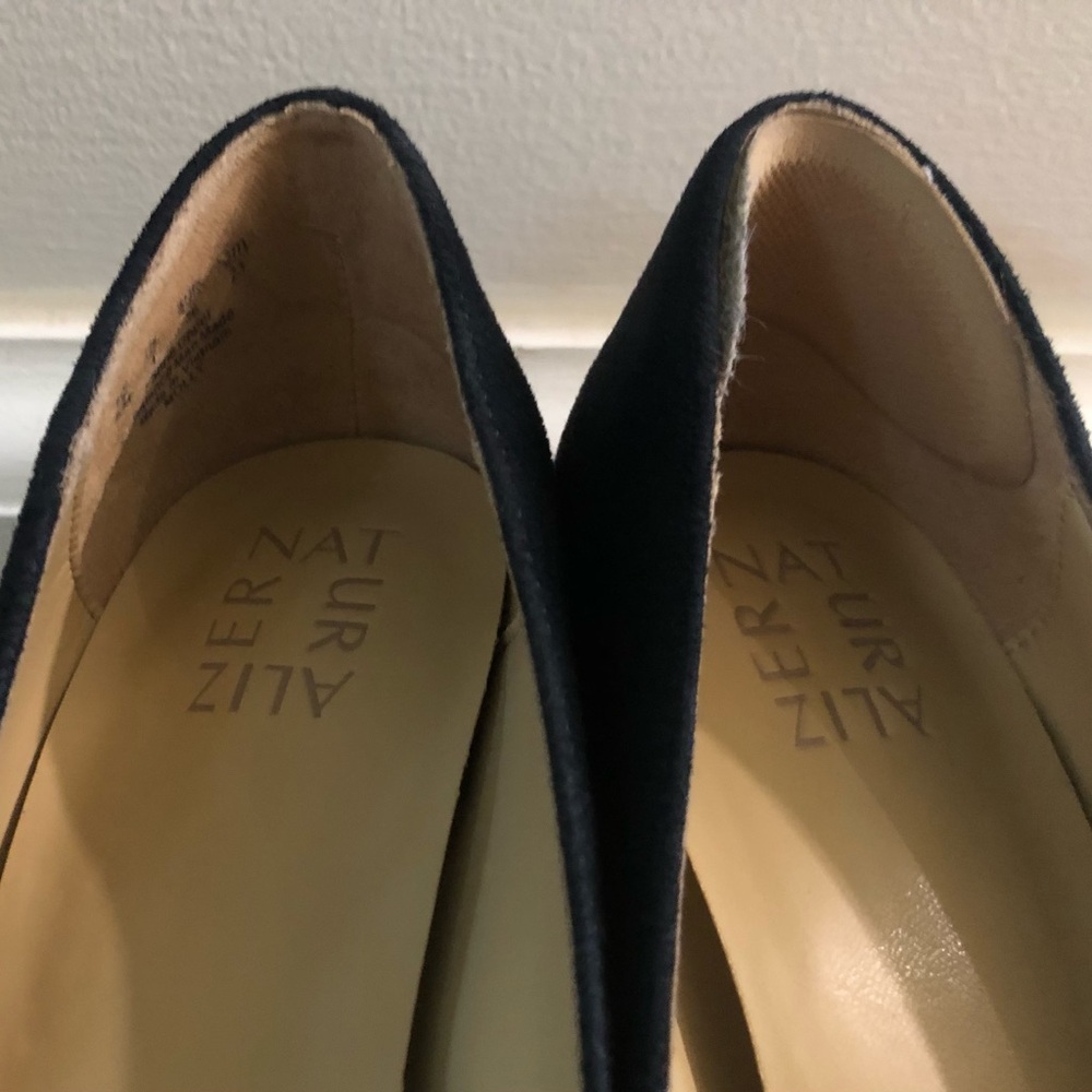 Naturalizer Black Pointed Toe Heels with Knot Detail - Picture 6 of 8